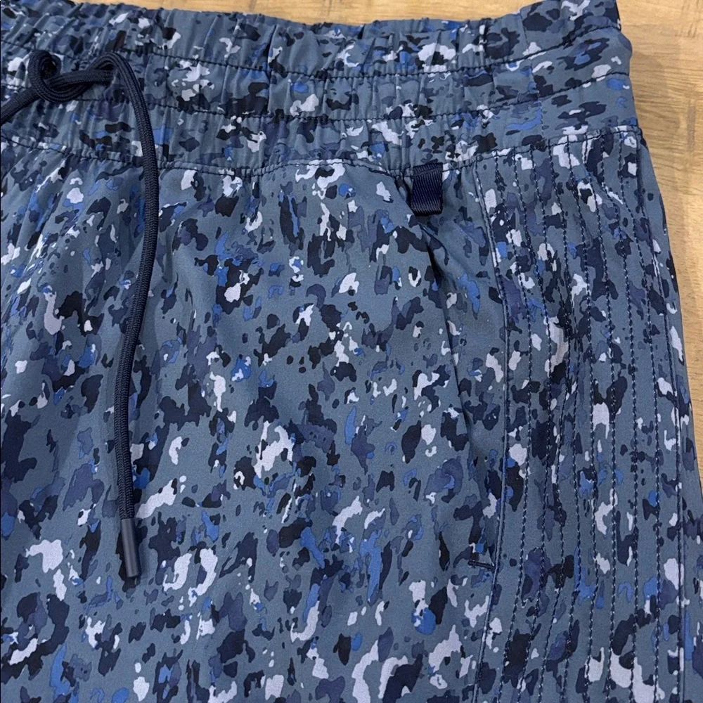 Athleta Avenue Wide Leg Crop Pants Blue Elastic Waist 10 Pockets! Athleisure - Picture 3 of 7